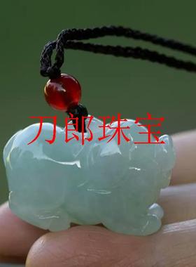 缅甸翡翠色发财猪吊坠金猪报喜立体雕刻十二生肖猪男女情侣款挂件