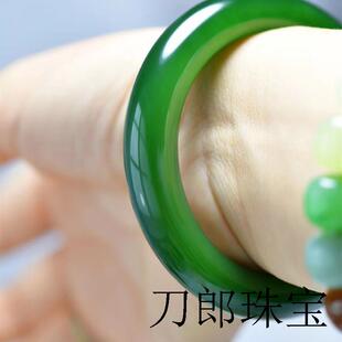 新疆和田玉色满绿色碧玉镯子圆条冰种菠菜绿手镯高级气质美人镯女