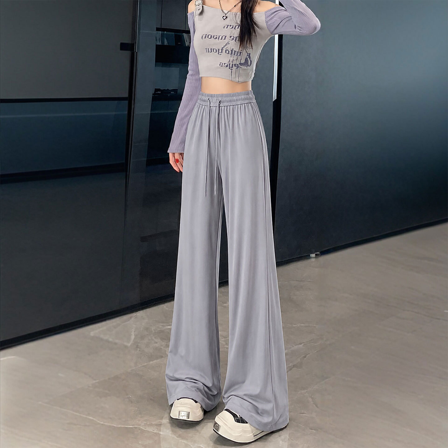 灰色冰丝微喇裤女2026新款夏季薄款夏天防晒小个子轻薄运动喇叭裤
