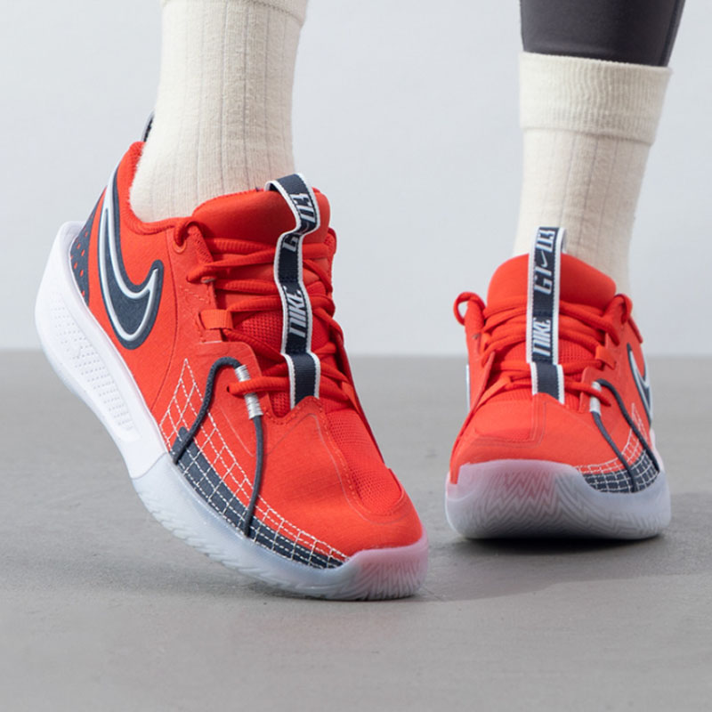 Nike耐克儿童低帮系带篮球鞋