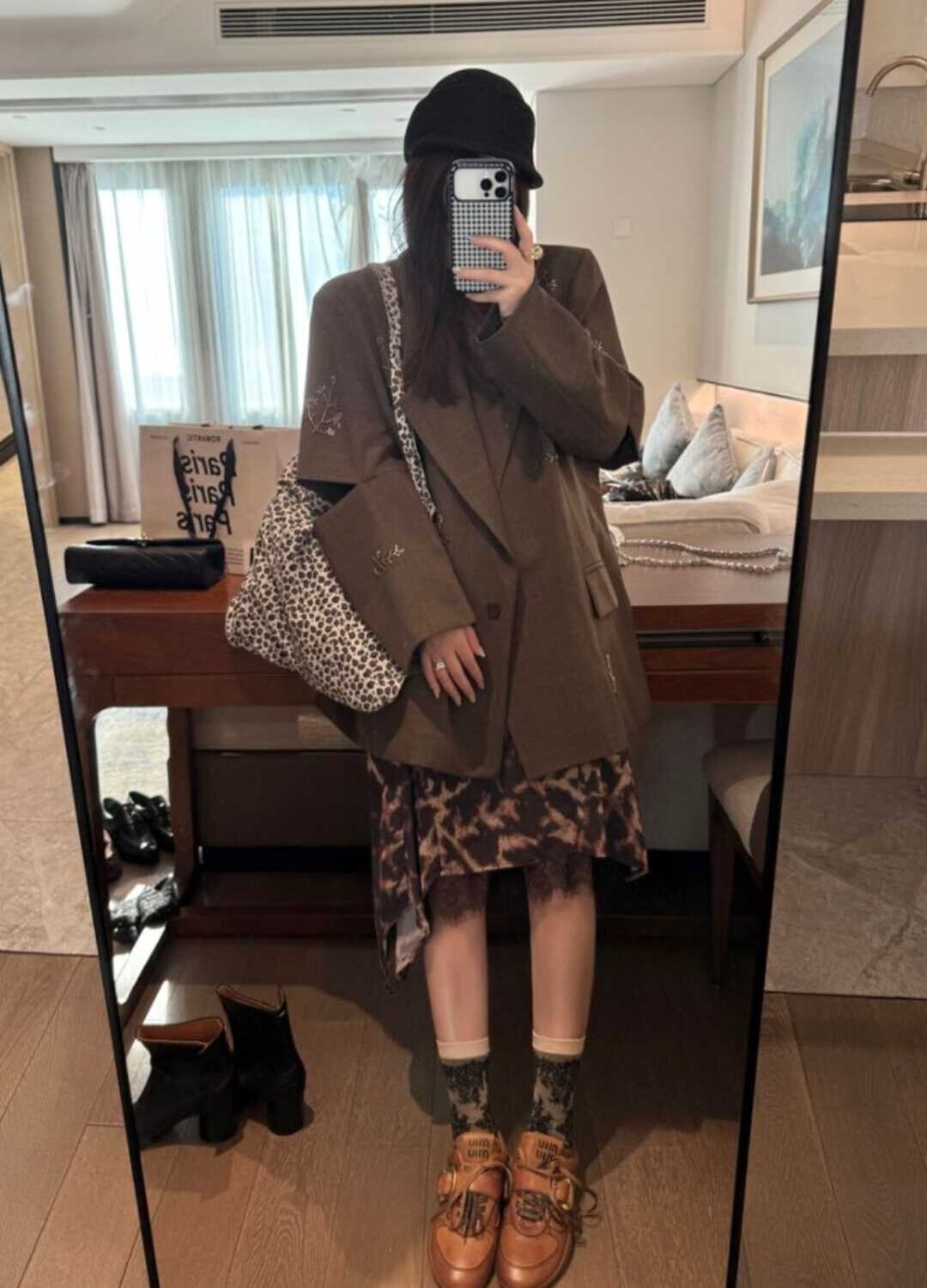 26年早春开叉袖钉珠西装外套 08727