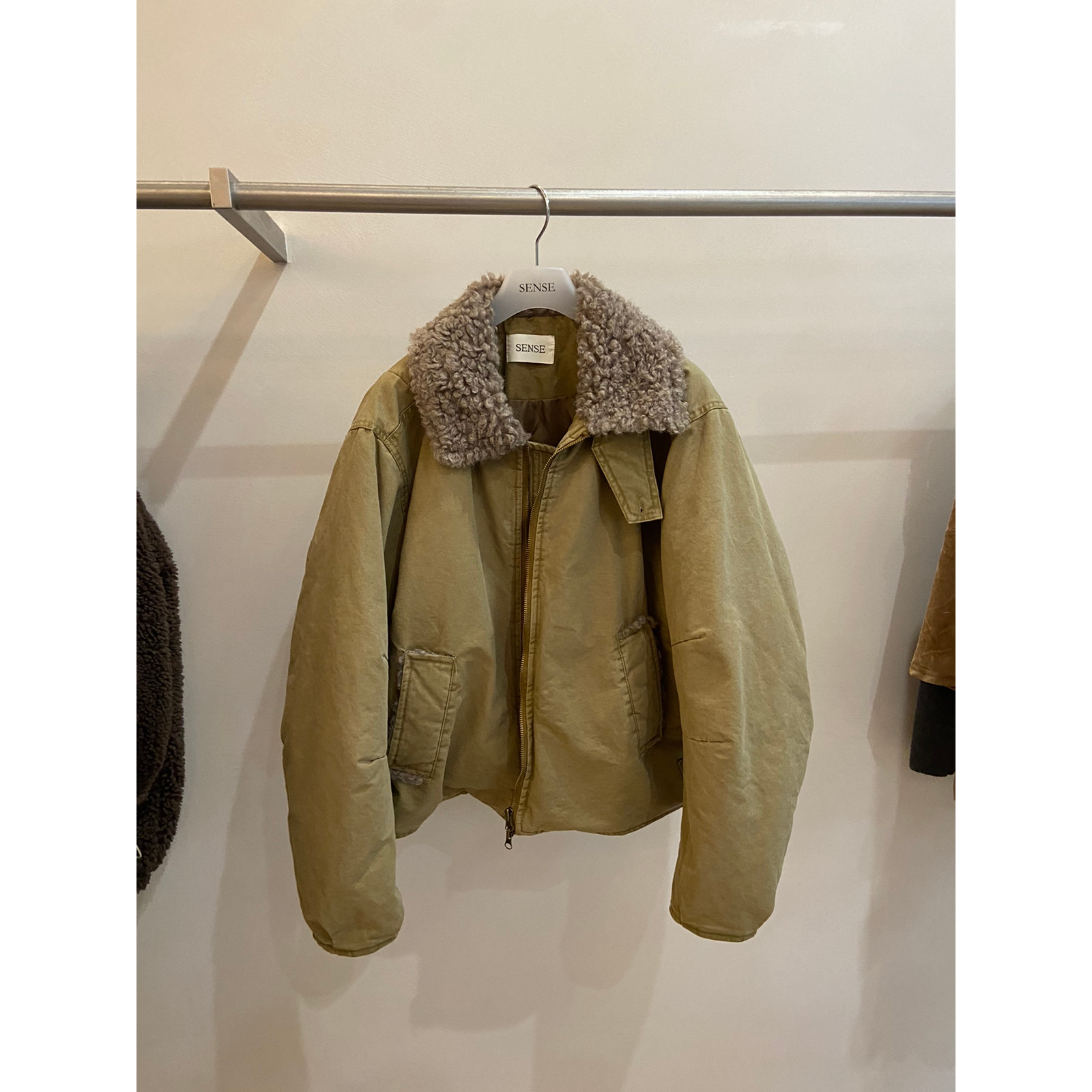 冬季新品高端女装皮夹克保暖棉服外套(配环保毛领可拆卸)y10202