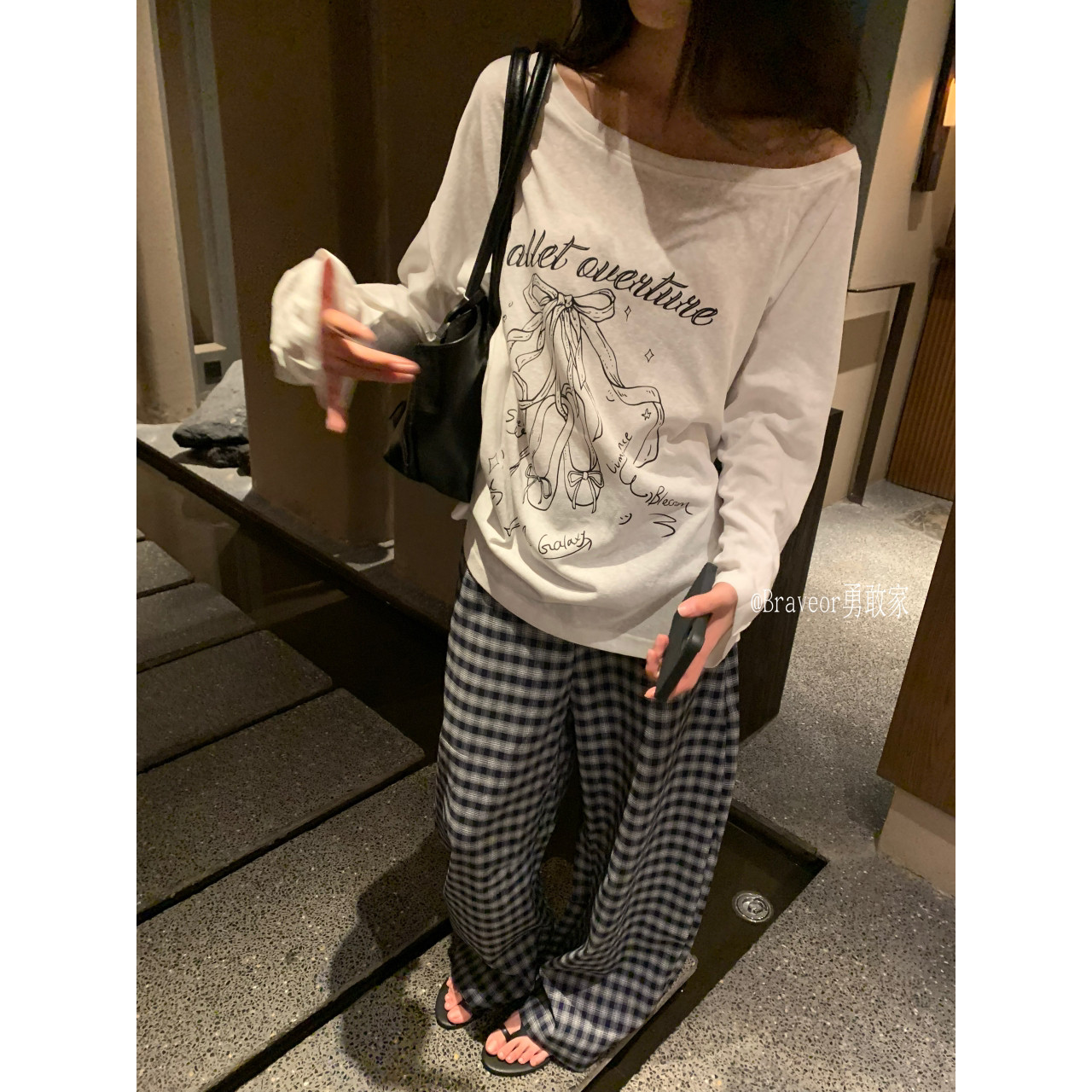 秋上新韩女休闲蝴蝶结莱赛尔长袖T恤套头圆领薄款打底衫B79812-1