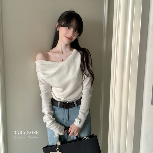 秋冬季新品小设计韩系温柔荡领不规则打底衫女简约针织小衫S7036