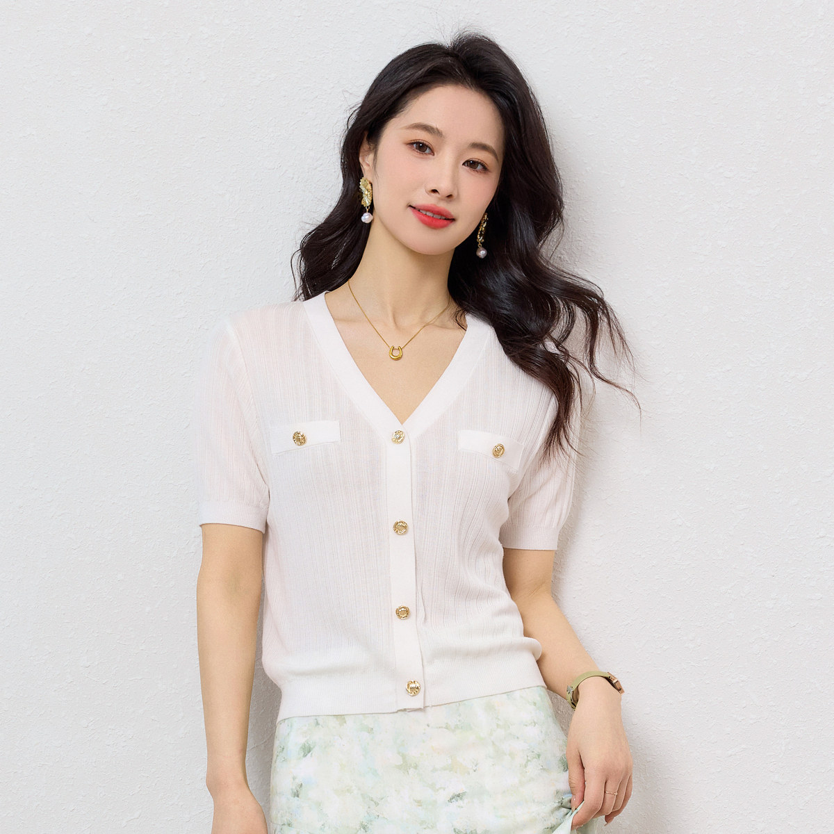 春竹防晒26夏季新款V领含桑蚕丝透气洋气薄款外套女短袖T恤开衫