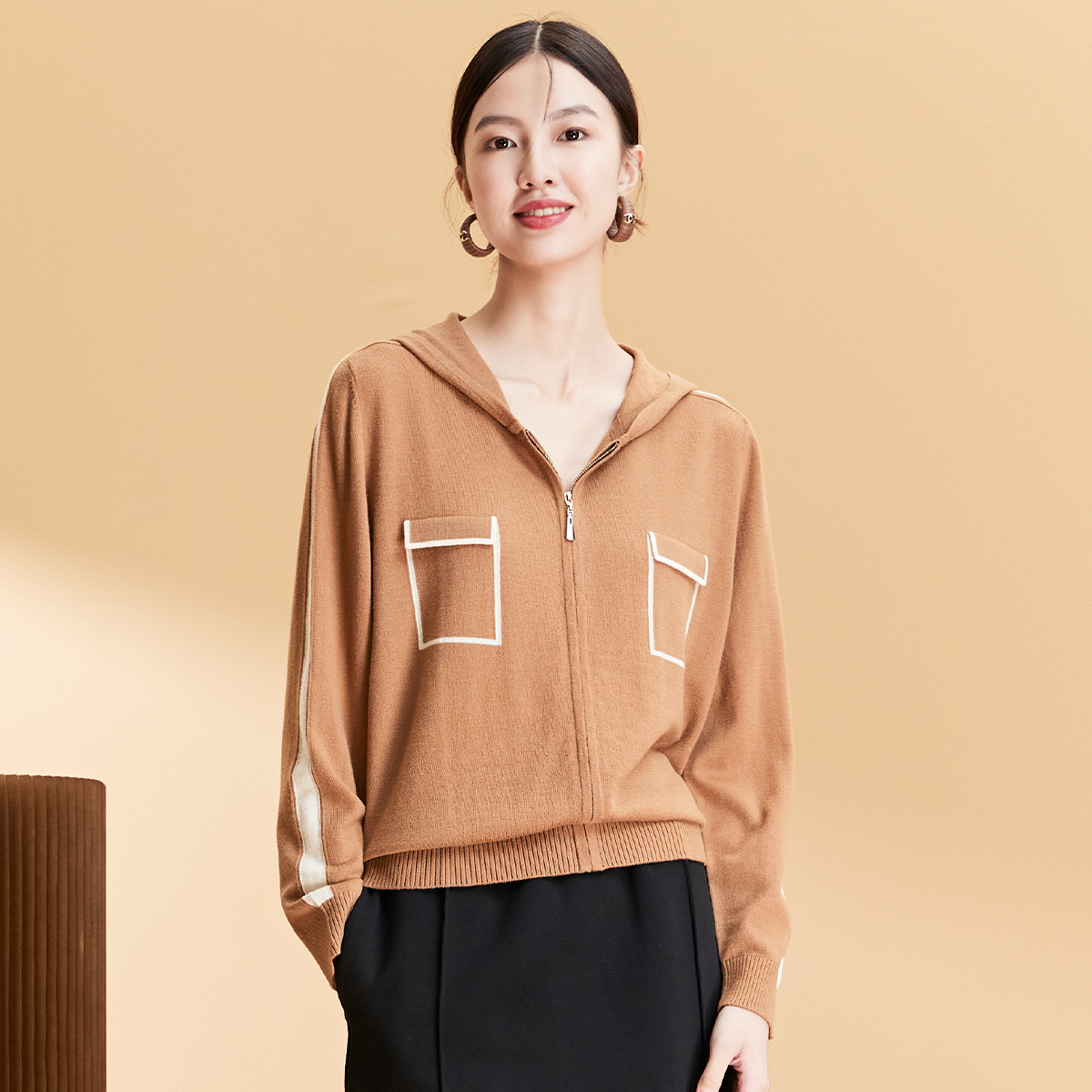 春竹100%羊毛秋季新款撞色连帽针织开衫减龄休闲保暖女羊毛衫外套