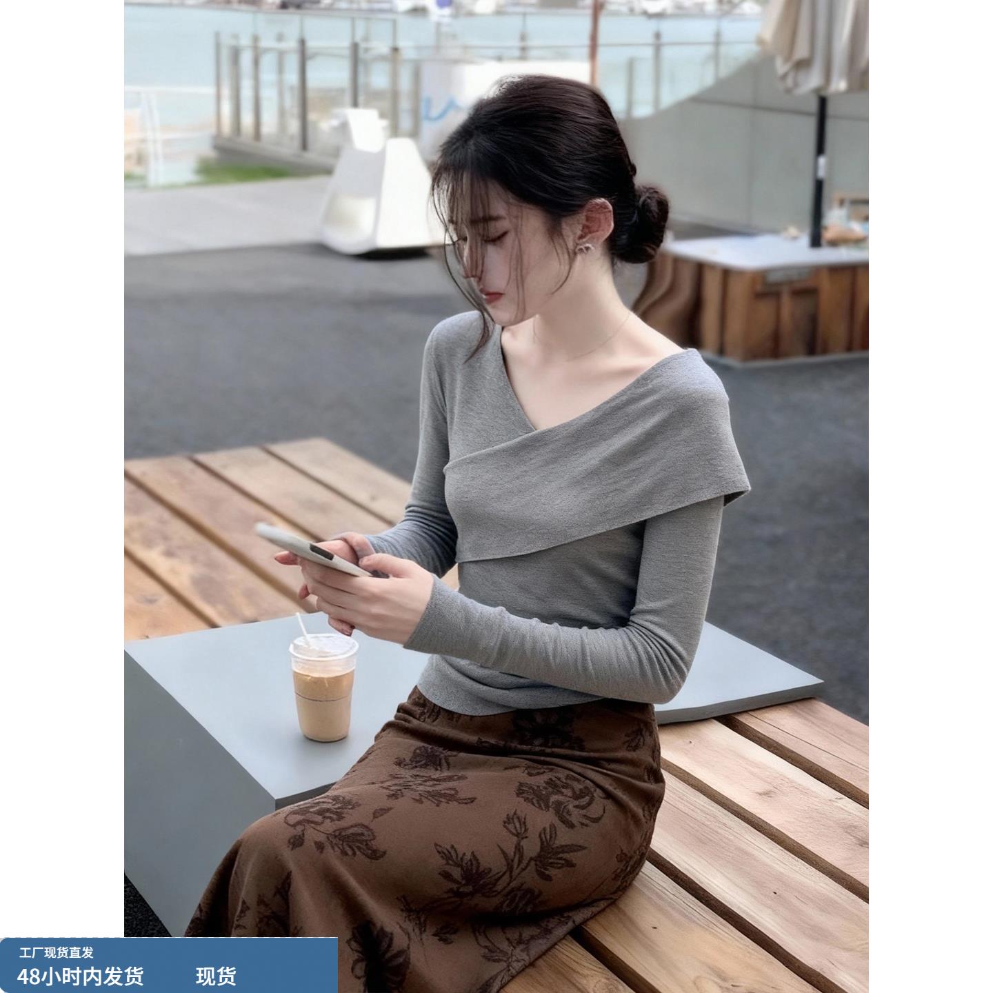 极简风交叉V领长袖针织衫女2025秋冬新款法式轻熟风别致打底上衣