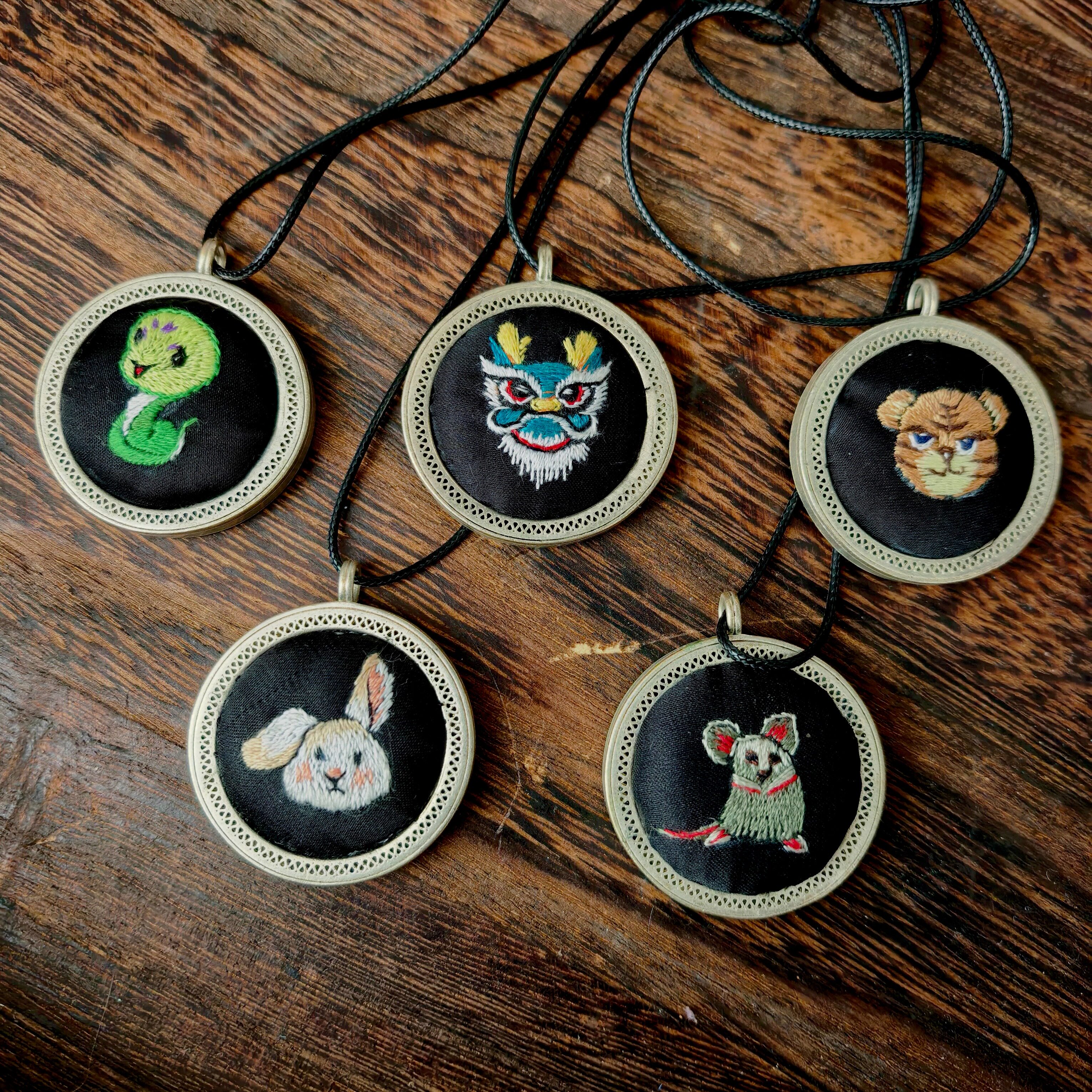 复古民族风苗银手工刺绣原创设计特色项链女式饰品质感颈圈毛衣链