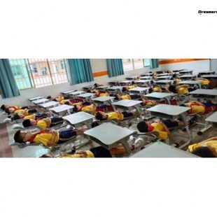 中档调节折叠课桌椅小学生厂多功能多课桌椅午休午休家可手摇升降