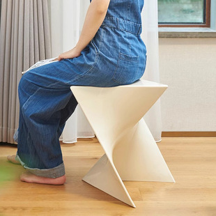 透明矮凳亚克力可叠放浴室防水椅子可叠客厅沙发凳等位凳户外防晒