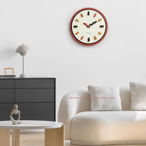 mandelda免打孔轻奢时钟表挂钟客厅2025新款家用时尚创意网红装饰