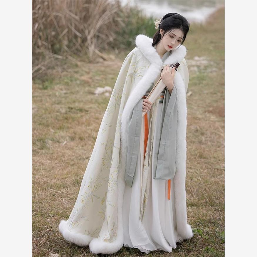 汉服女斗篷披风冬季长款披肩古装外套加厚斗篷披风带帽24新款披风