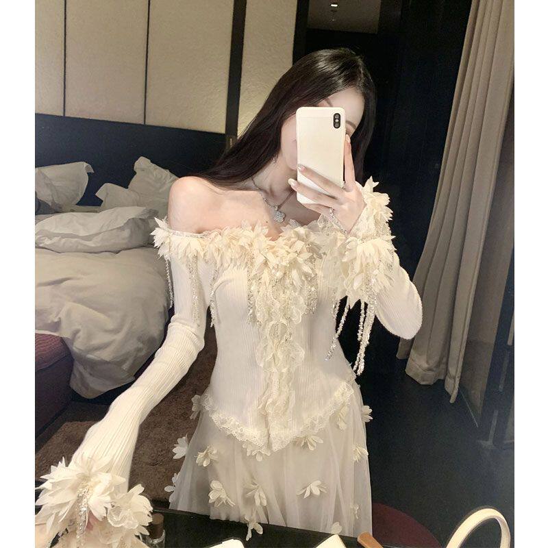重工羽梦 新款白色设计感一字肩花朵针织开衫+半身裙两件套女