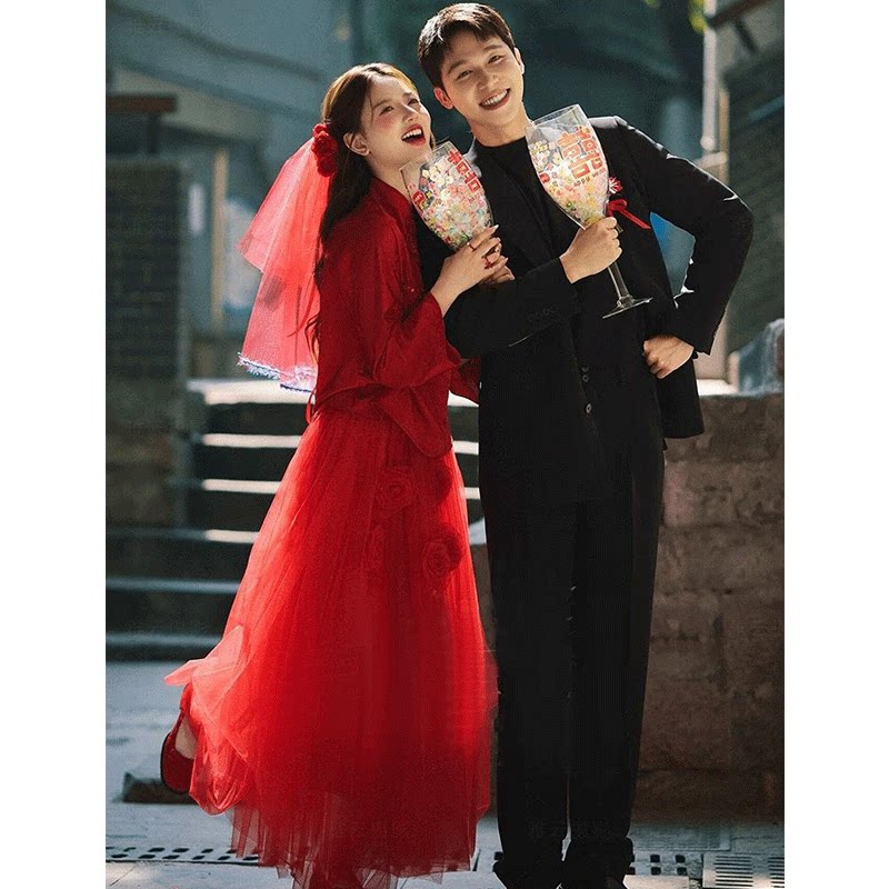 新中式订婚礼服裙女2025新款新娘结婚敬酒服小众旅拍轻婚纱红色仙