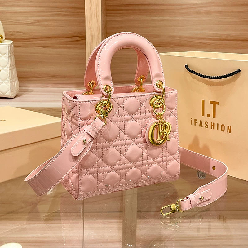 Fashionable shoulder bag with diamond pattern, high-end