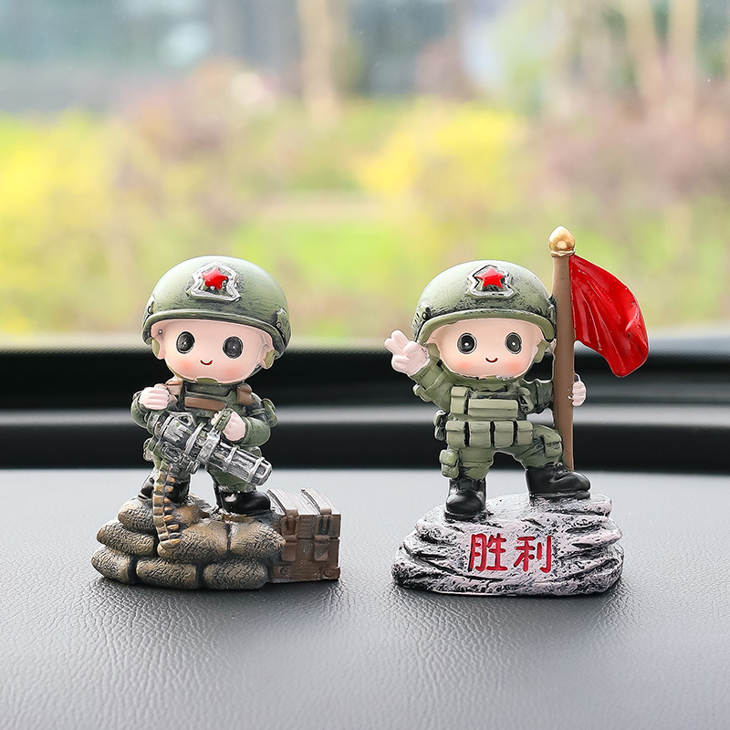 军人公仔手办汽车摆件树脂车内饰