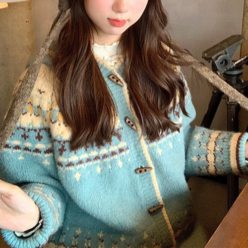 秋冬费尔岛提花牛角扣针织开衫女