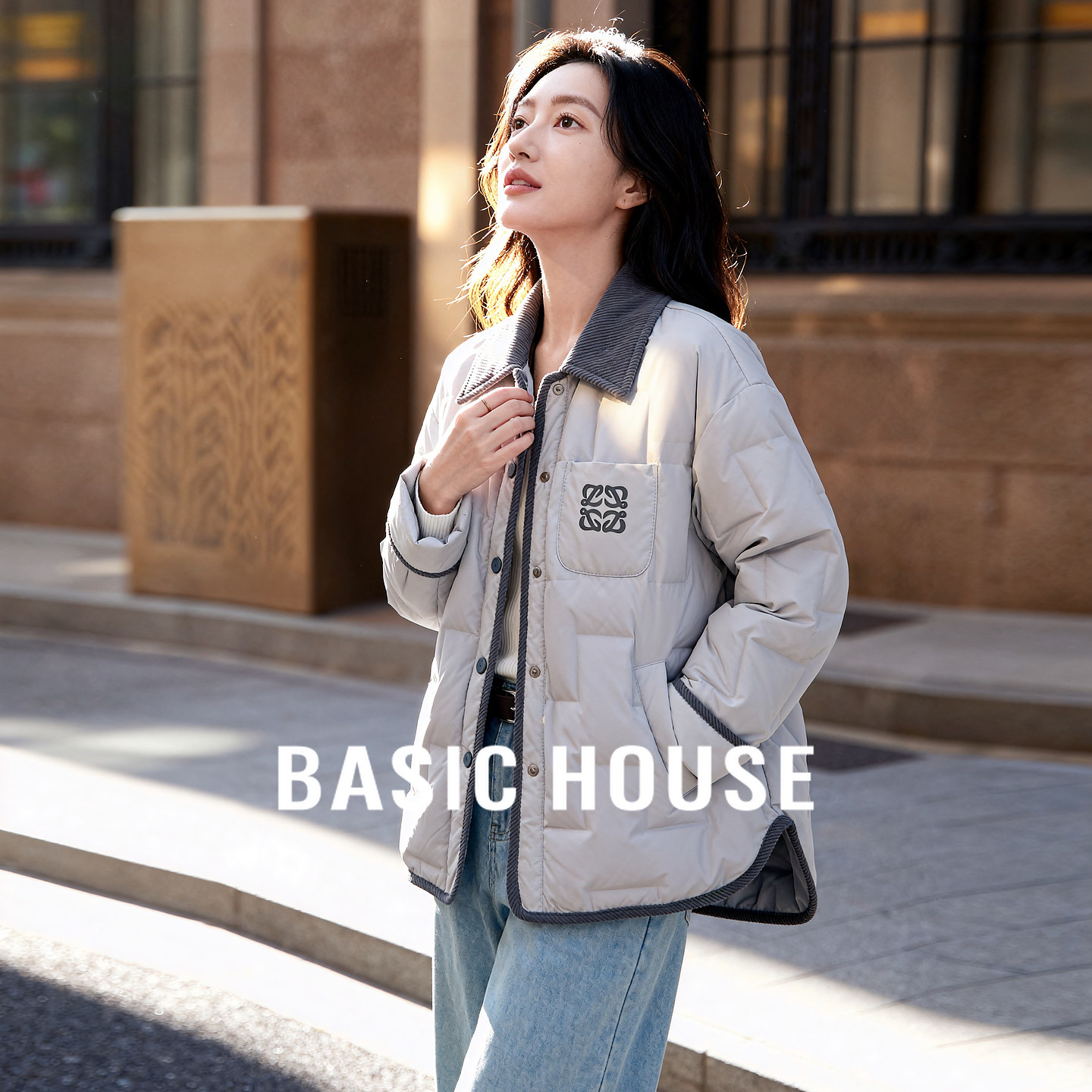 Basic House/百家好【白鹅绒】撞色翻领轻量鹅绒服女冬羽绒外套