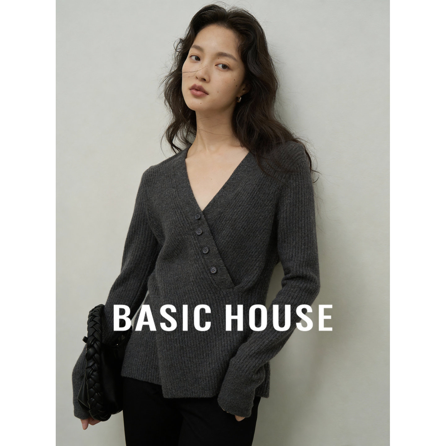 百家好绵羊毛V领针织衫女士春季2026新款收腰简约羊毛衫百搭上衣