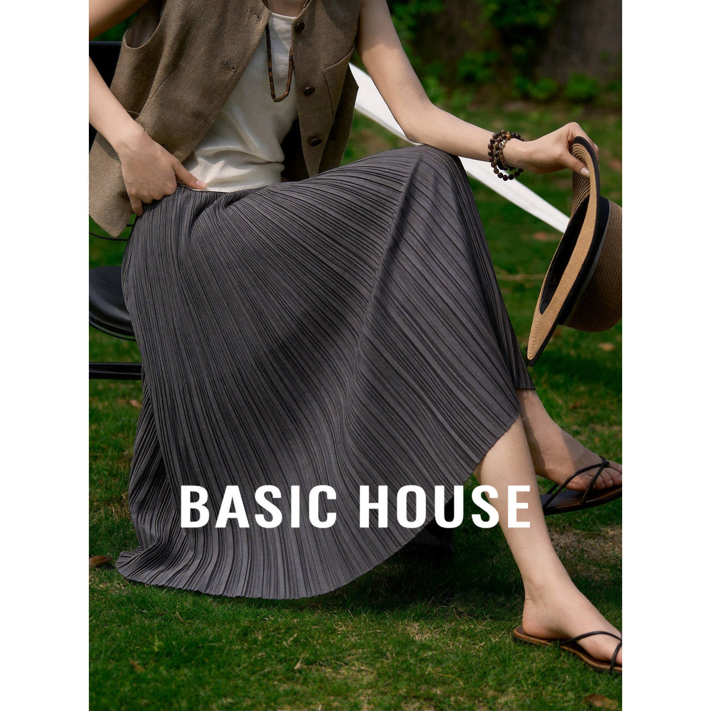 Basic House/百家好法式纯色百褶半身裙女夏季新款黑色显瘦A字裙