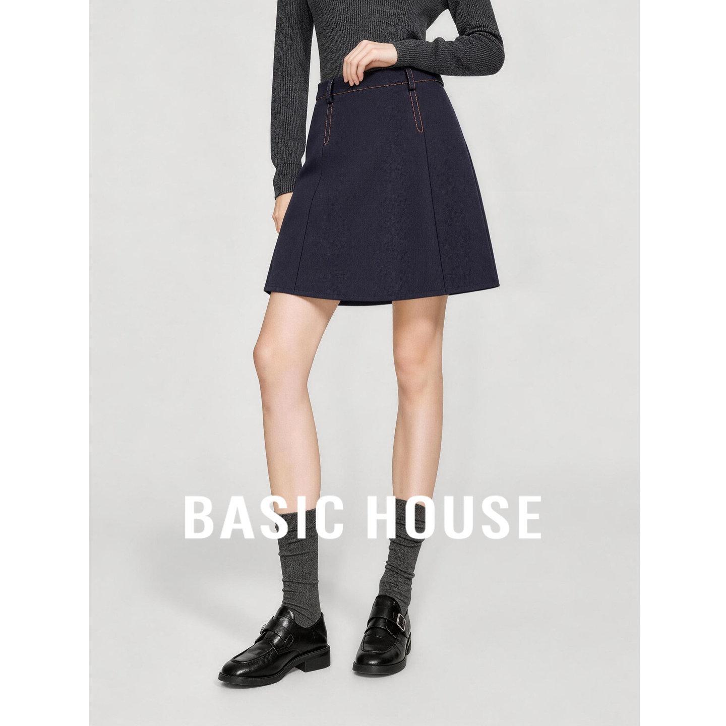 Basic House/百家好撞色简约高腰A字短裙女春通勤百搭西装半身裙