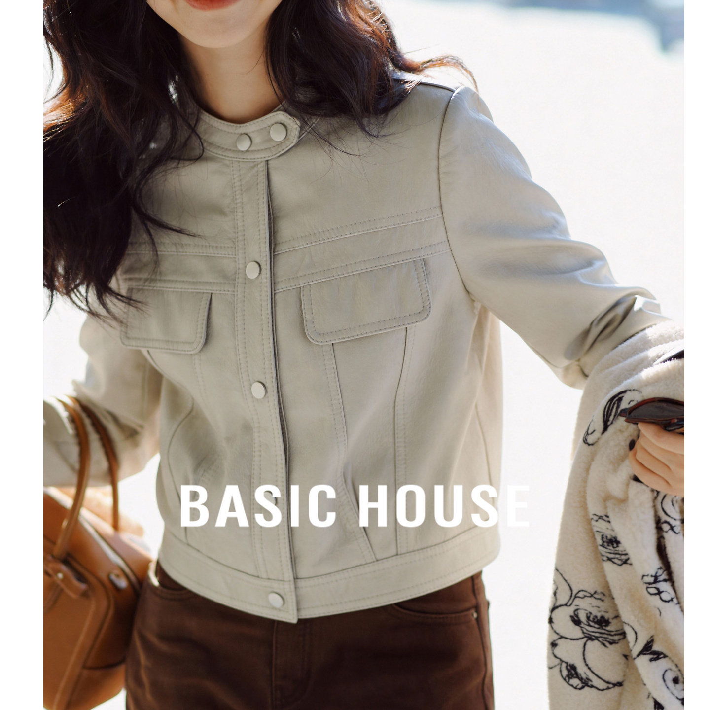 Basic House/百家好米色圆领PU皮短款外套女春季百搭休闲长袖夹克