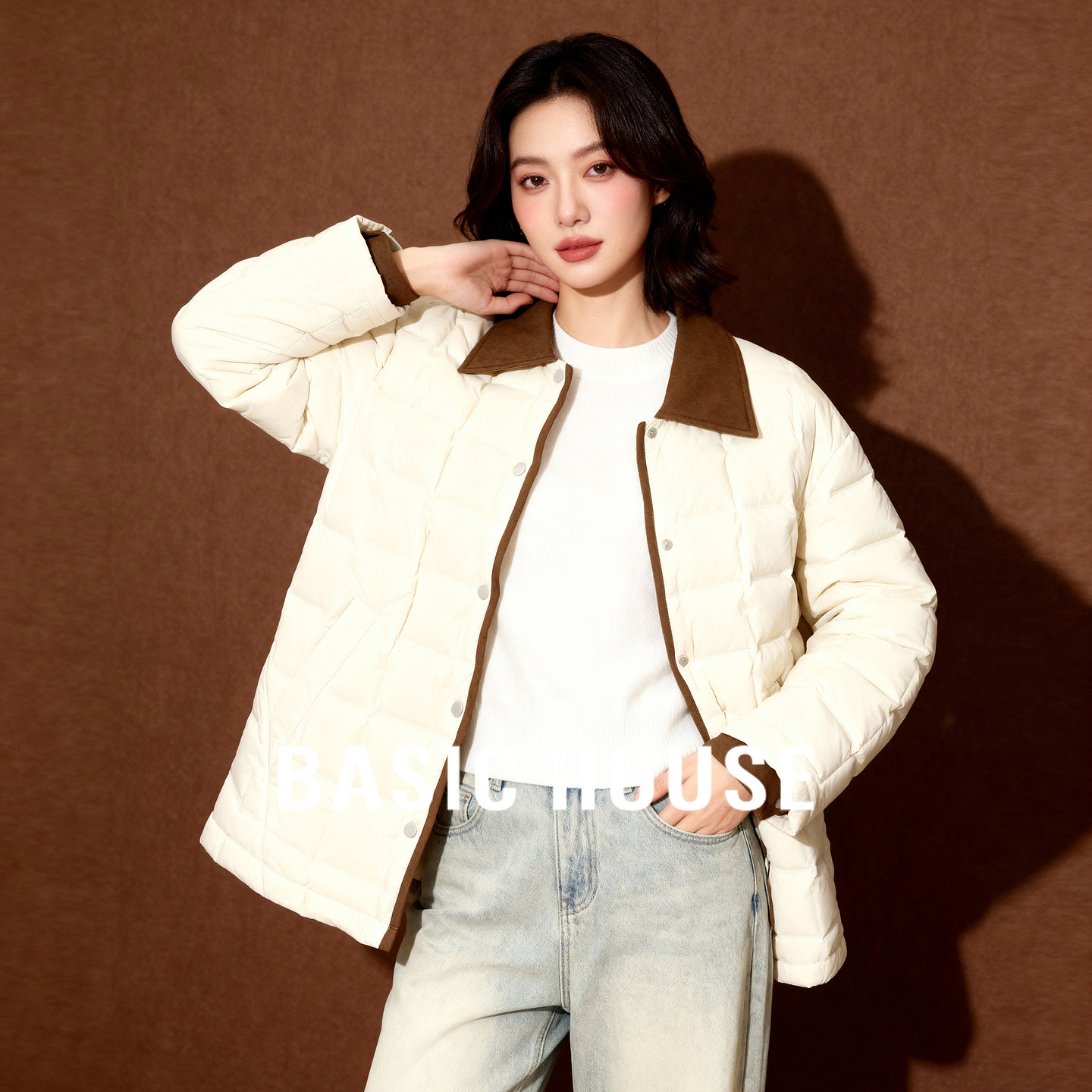 Basic House/百家好菱格翻领羽绒服女款冬季新款好看保暖短款外套