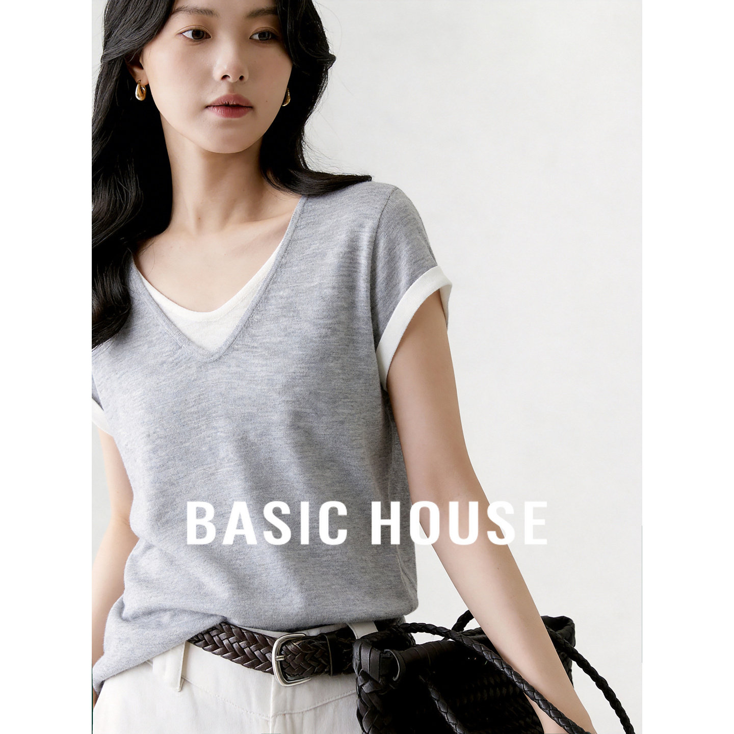 Basic House/百家好假两件V领短袖针织衫女撞色休闲通勤套头上衣