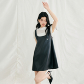 Basic House 百家好黑色休闲百搭连衣裙裙秋冬仿皮面气质感吊带裙