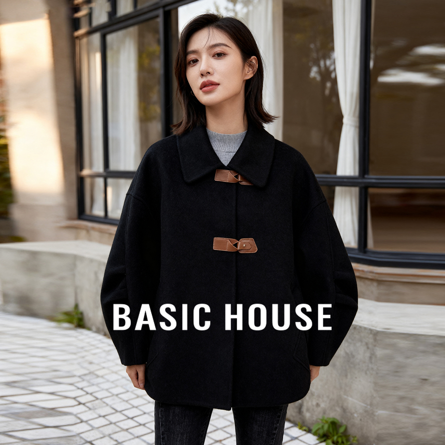 Basic House/百家好翻领皮扣毛呢大衣女绵羊毛黑色短款双面呢外套