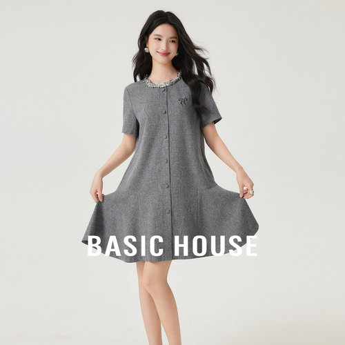 Basic House/百家好蝴蝶刺绣亮片领口连衣裙夏季高级中长款裙子女