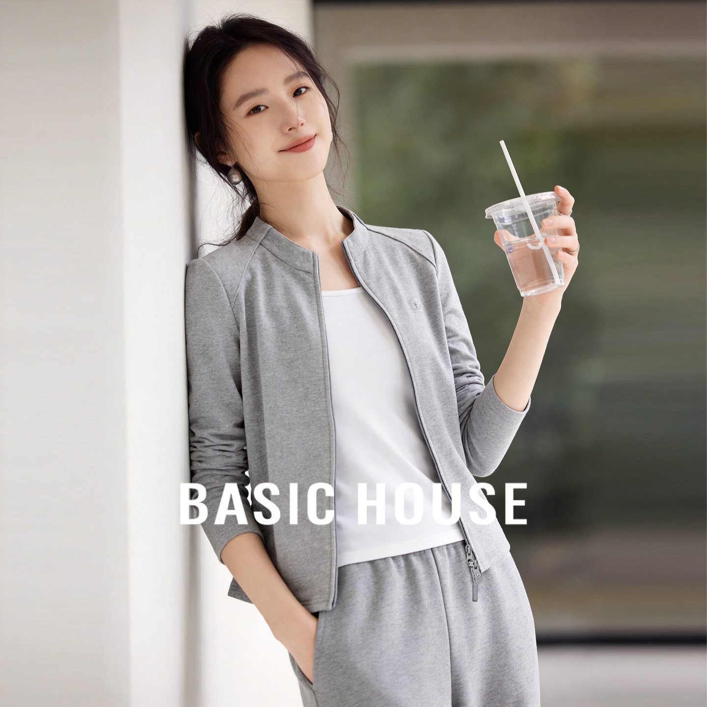 Basic House/百家好灰色修身短款拉链立领卫衣女休闲显瘦长袖上衣