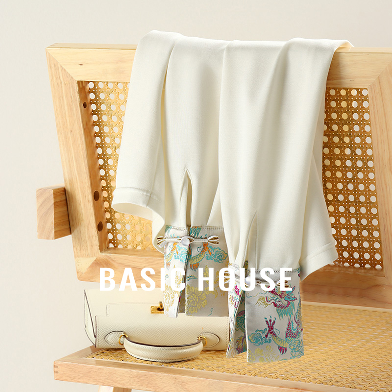 Basic House/百家好新中式T恤女秋季新款国风圆领刺绣打底衫宽松