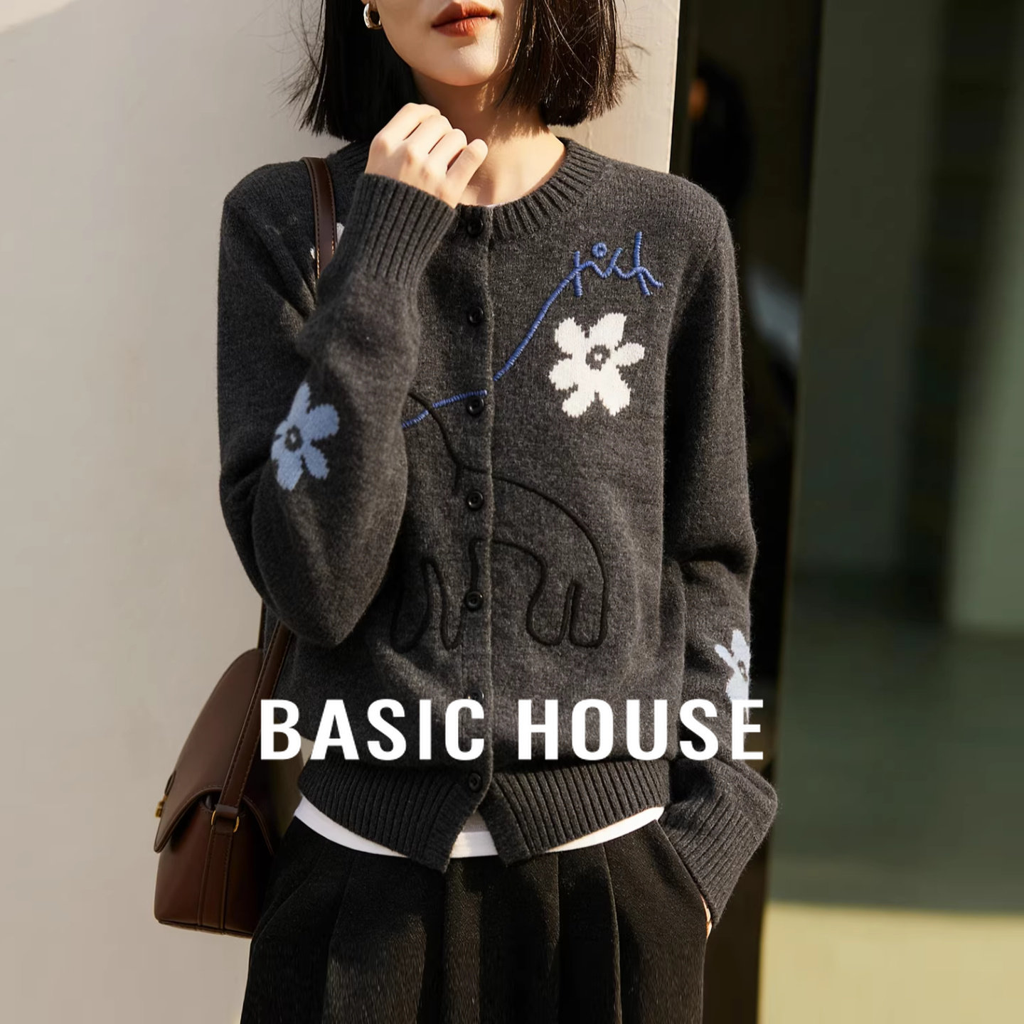 Basic House/百家好小马刺绣灰色毛衣女新款休闲宽松减龄开衫外套,女装/女士精品,毛衣,淘宝优惠券,粉丝福利购,淘宝优惠卷