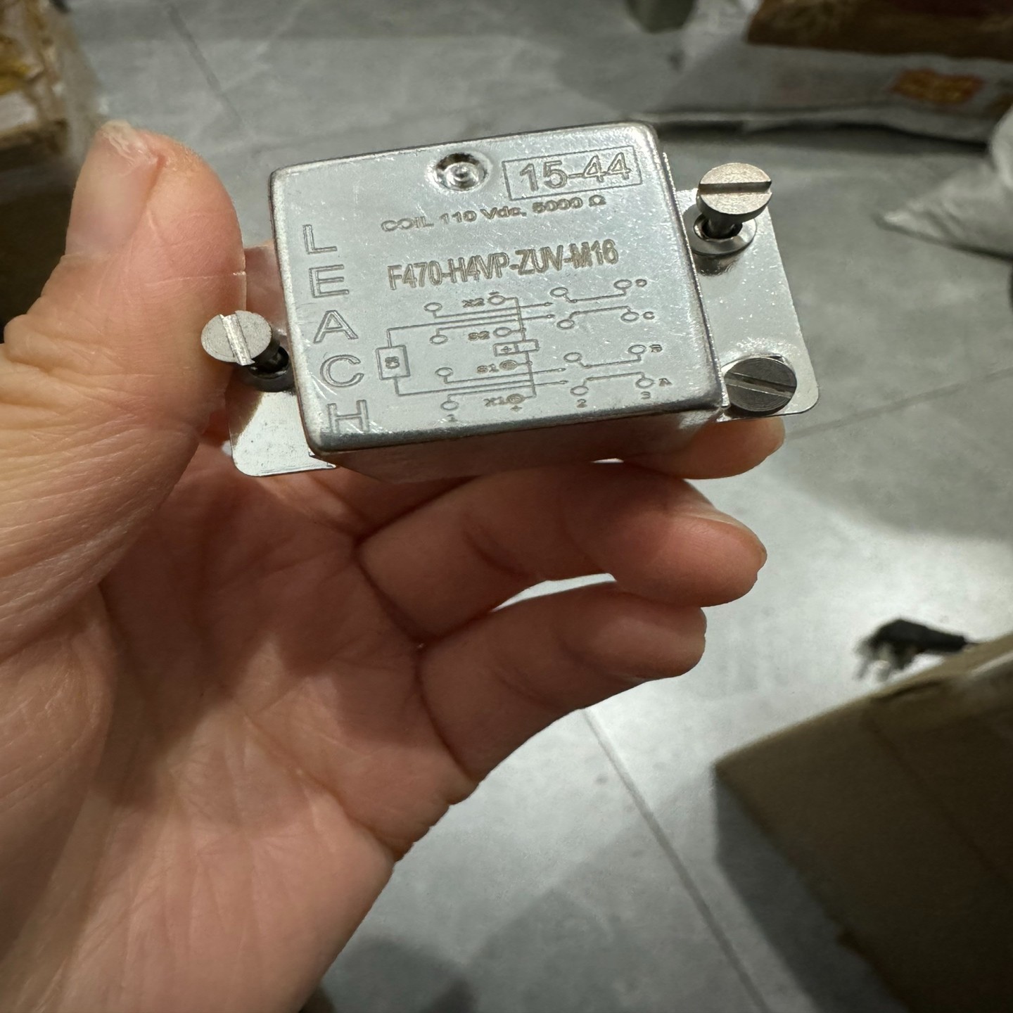 议价法国LEACH利奇继电器F470 H4VP ZUV M1议价