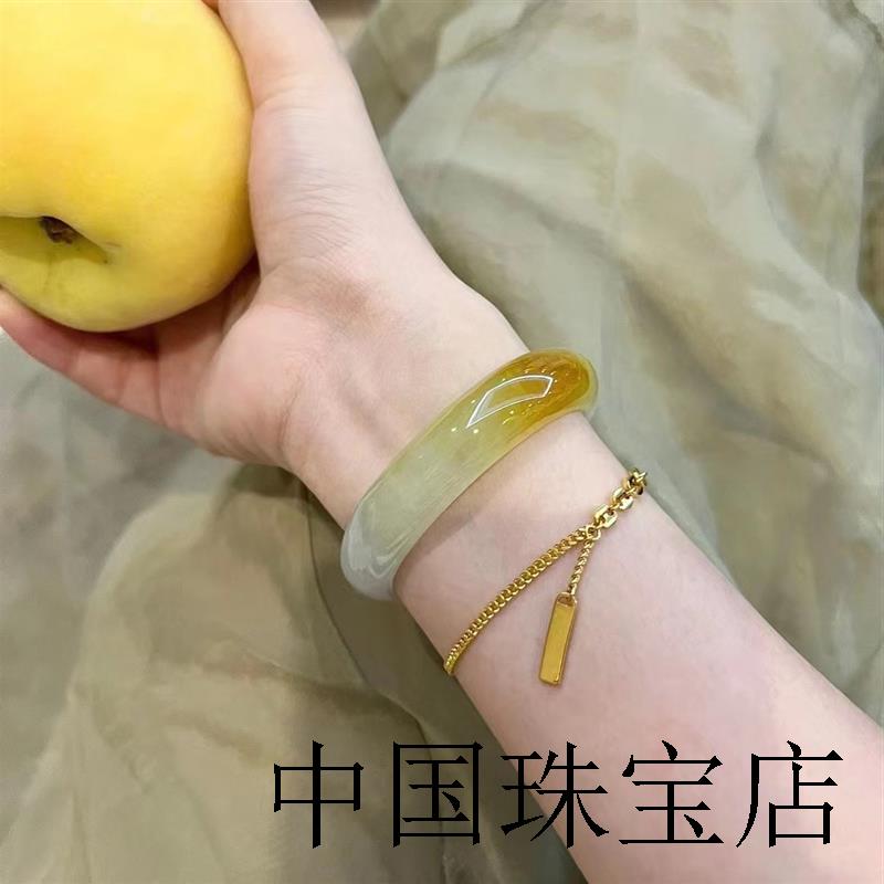 黄翡冰种翡翠色手镯缅甸黄玉水润送礼贵妃冰糯种鸡油黄精品玉镯子