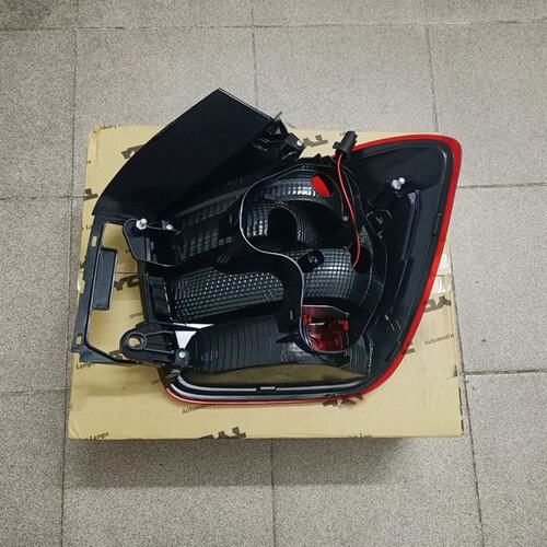 适用宝马1系F20 F21 114 116 118 120 125 135 LED 后尾灯 外尾灯