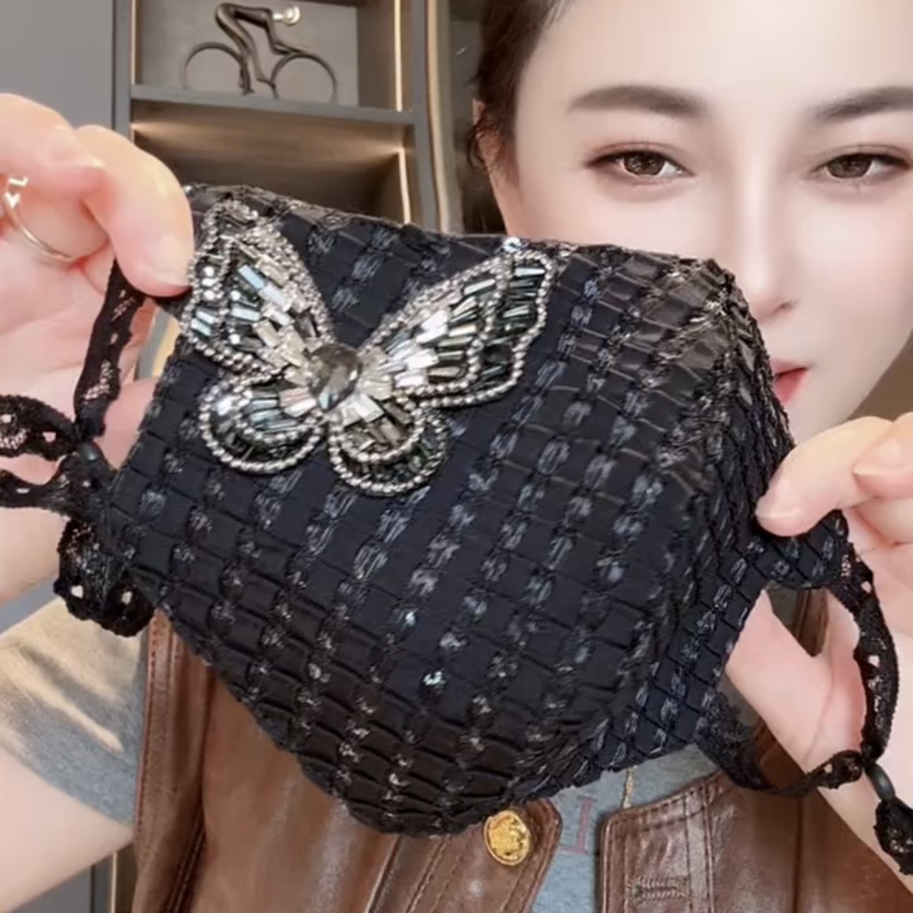 25秋冬新款蕾丝耳菱形格子重工蝴蝶透气面罩高颜值网红保暖口罩女