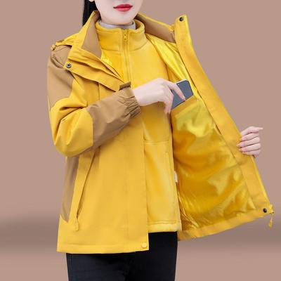 三合一女士冲锋衣妈妈款2025新款秋冬款时尚洋气宽松加绒加厚外套