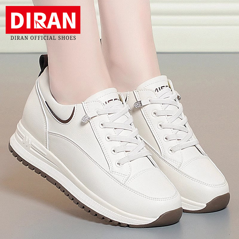 轻奢品牌厚底休闲运动鞋女2025春季新款防滑小白鞋女士平底鞋子