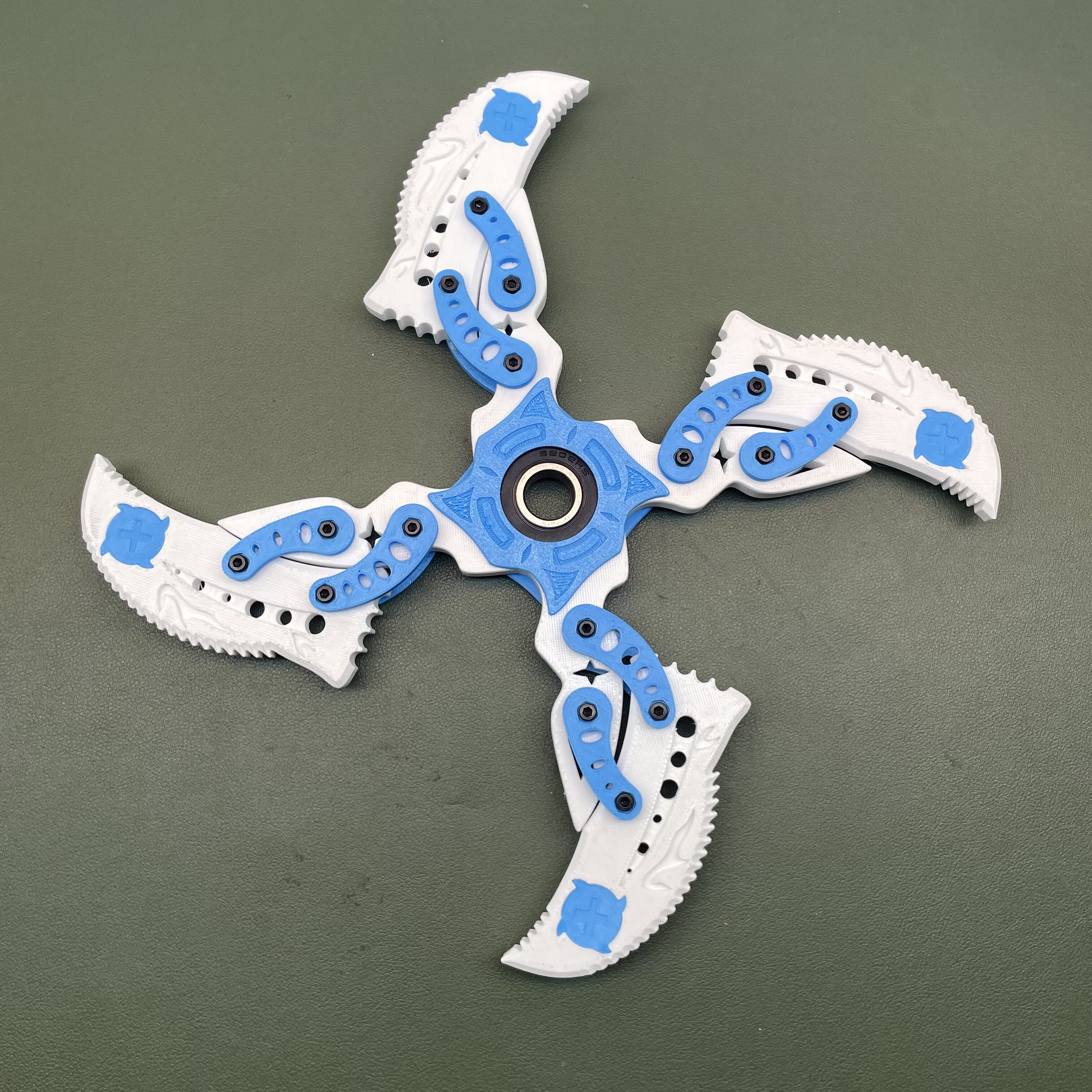 3D打印灯光可折叠指尖飞镖玩具