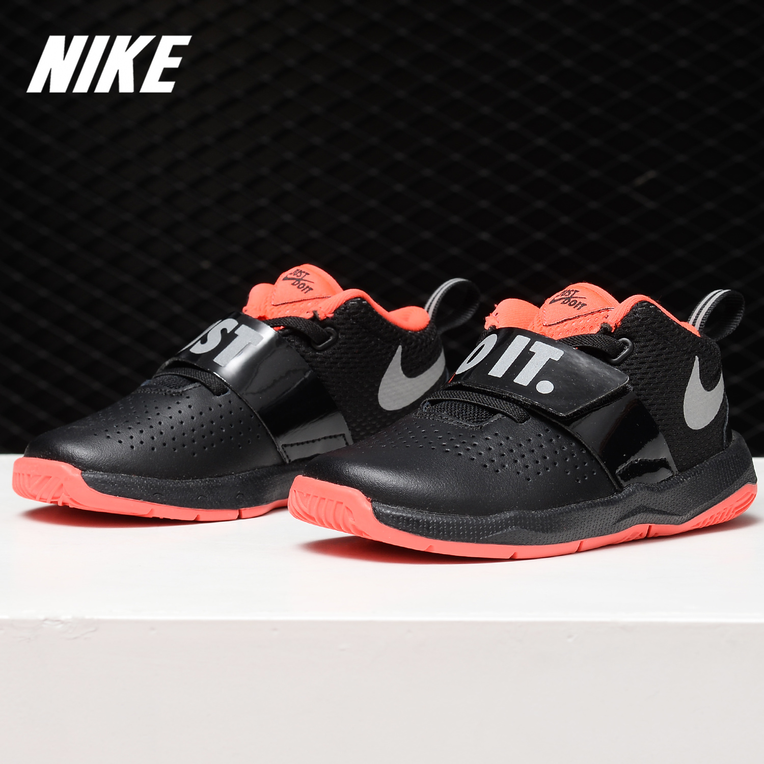 Nike/耐克正品当季新款Team Hustle D8婴儿魔术贴运动童鞋AQ9978