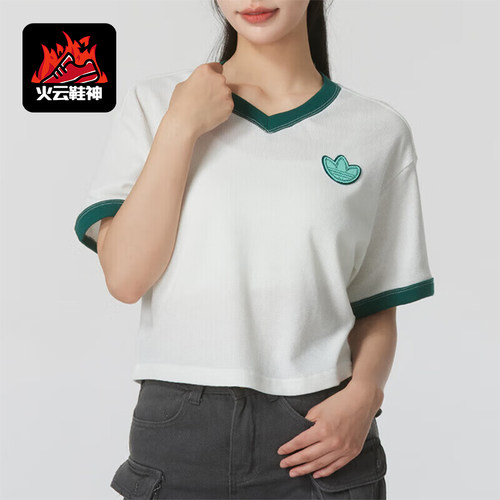 阿迪达斯女士运动休闲短袖