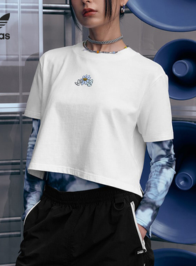 Adidas/阿迪达斯正品三叶草夏新款印花女子运动短袖T恤IK8642