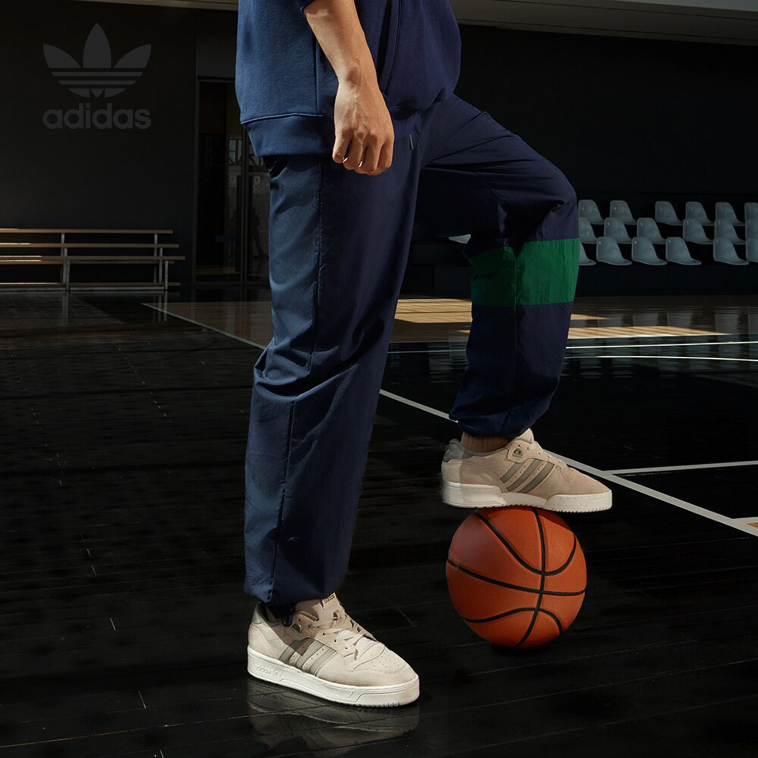 Adidas/阿迪达斯正品三叶草当季新款男子梭织长裤IM4600