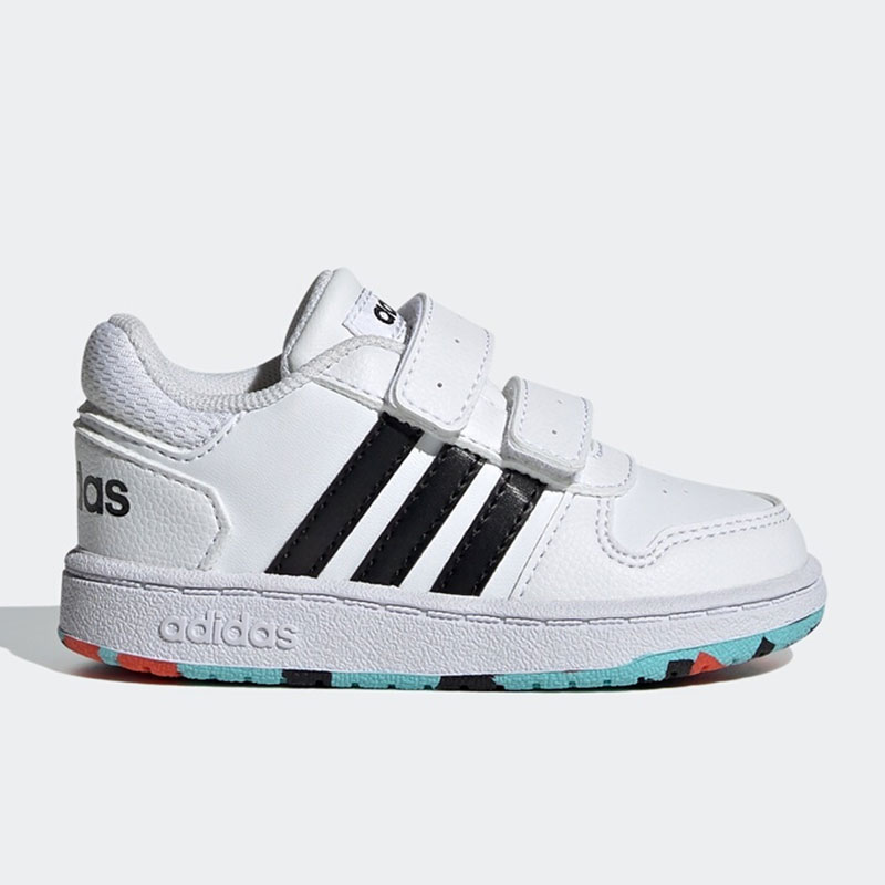 低帮阿迪达斯婴童运动鞋