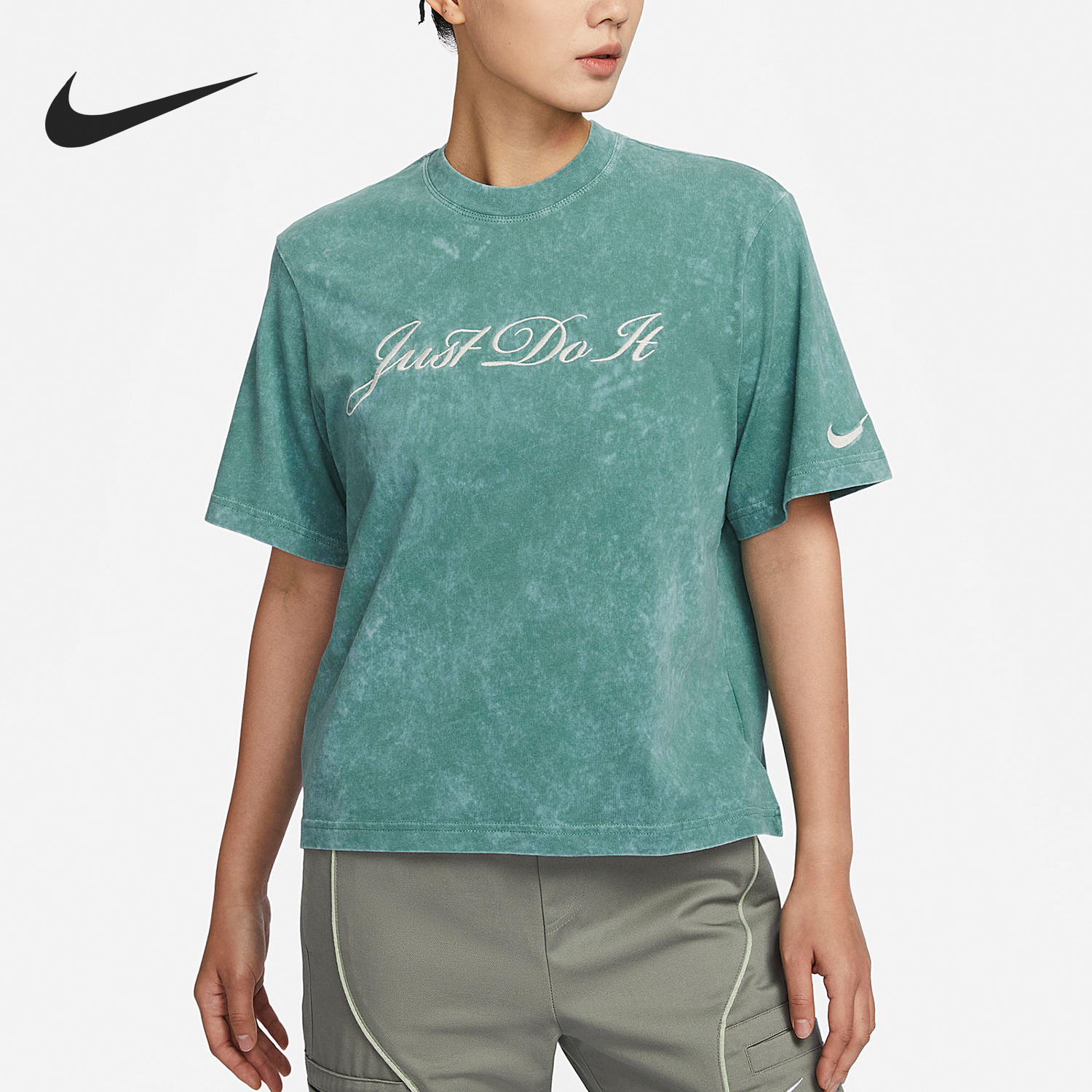 Nike/耐克正品新款女士透气运动休闲圆领短袖T恤FZ4886-361