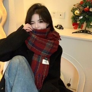 高级感圣诞围巾女冬季2025新款仿羊绒红色披肩女生保暖围脖