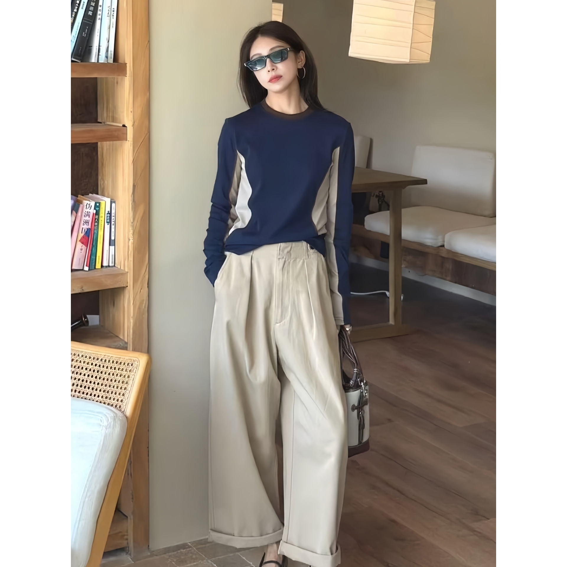 藏蓝色拼接长袖t恤女2025早秋设计感酷飒拽姐绝美巨好看的小上衣