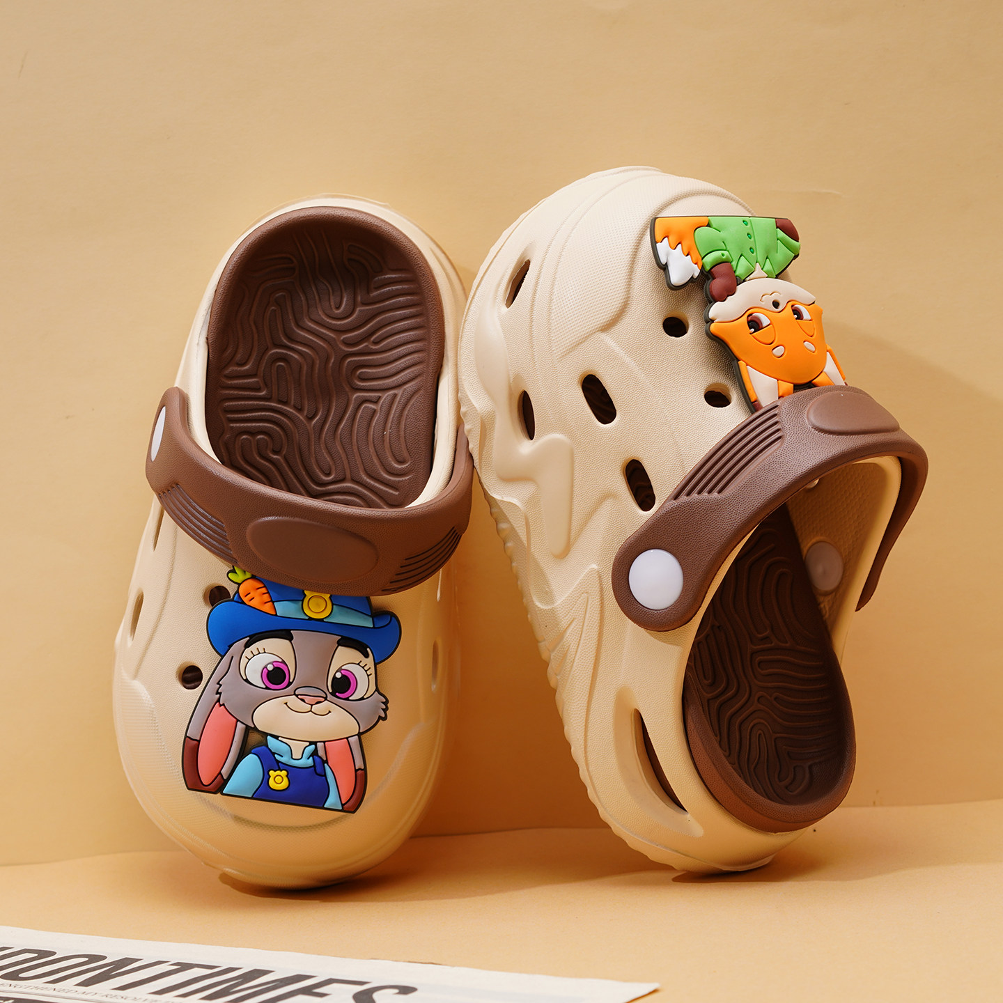 疯狂动物城男童洞洞鞋儿童拖鞋夏季外穿防滑厚底包头凉拖鞋沙滩鞋